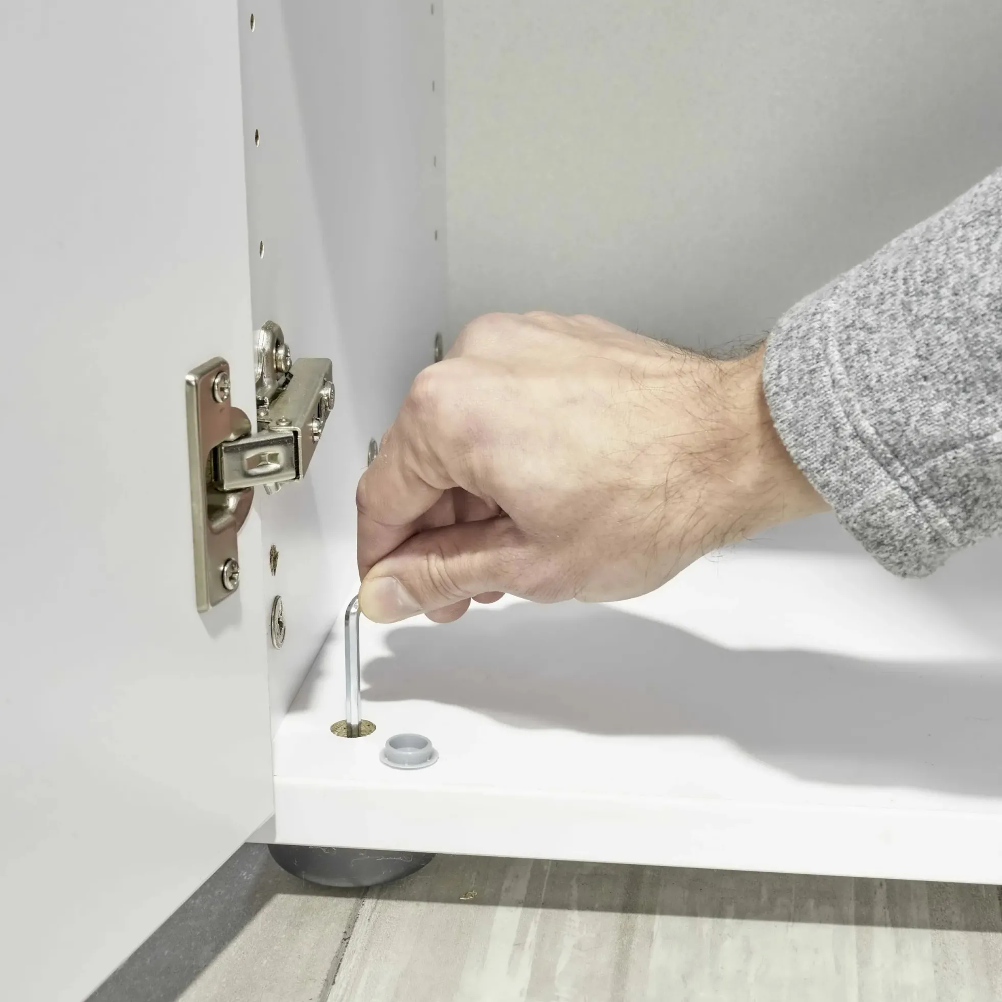 BETA 9 | Schrank mit Türen | 6 OH Weiß