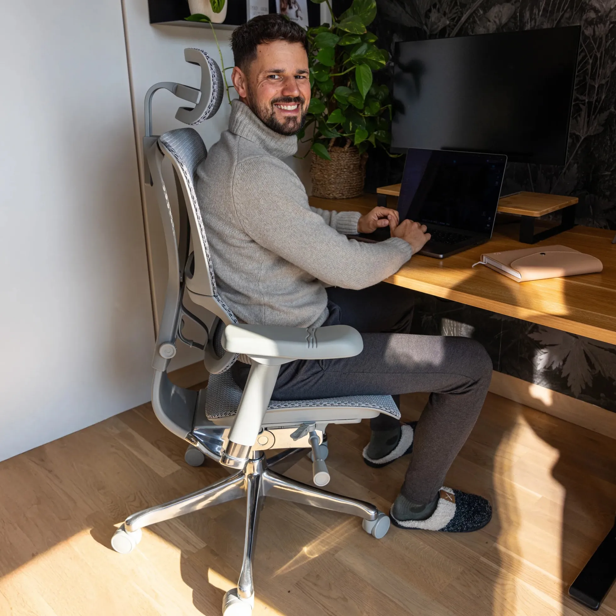 ERGOHUMAN SLIM G GEN2 | Netz - Luxus Chefsessel Hellgrau