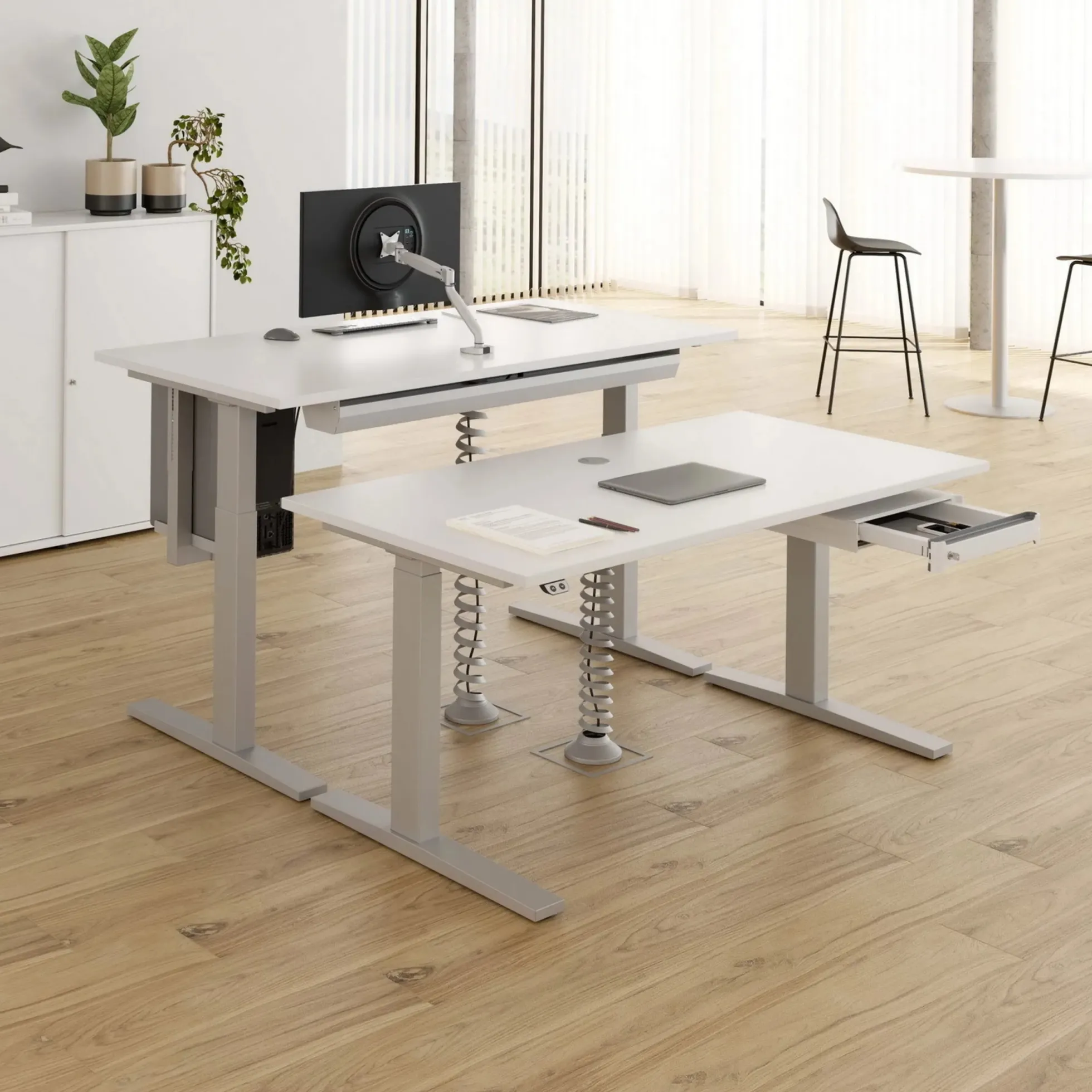 XMKA 16 S | Schreibtisch 160 x 80 elektrisch höhenverstellbar Weiß